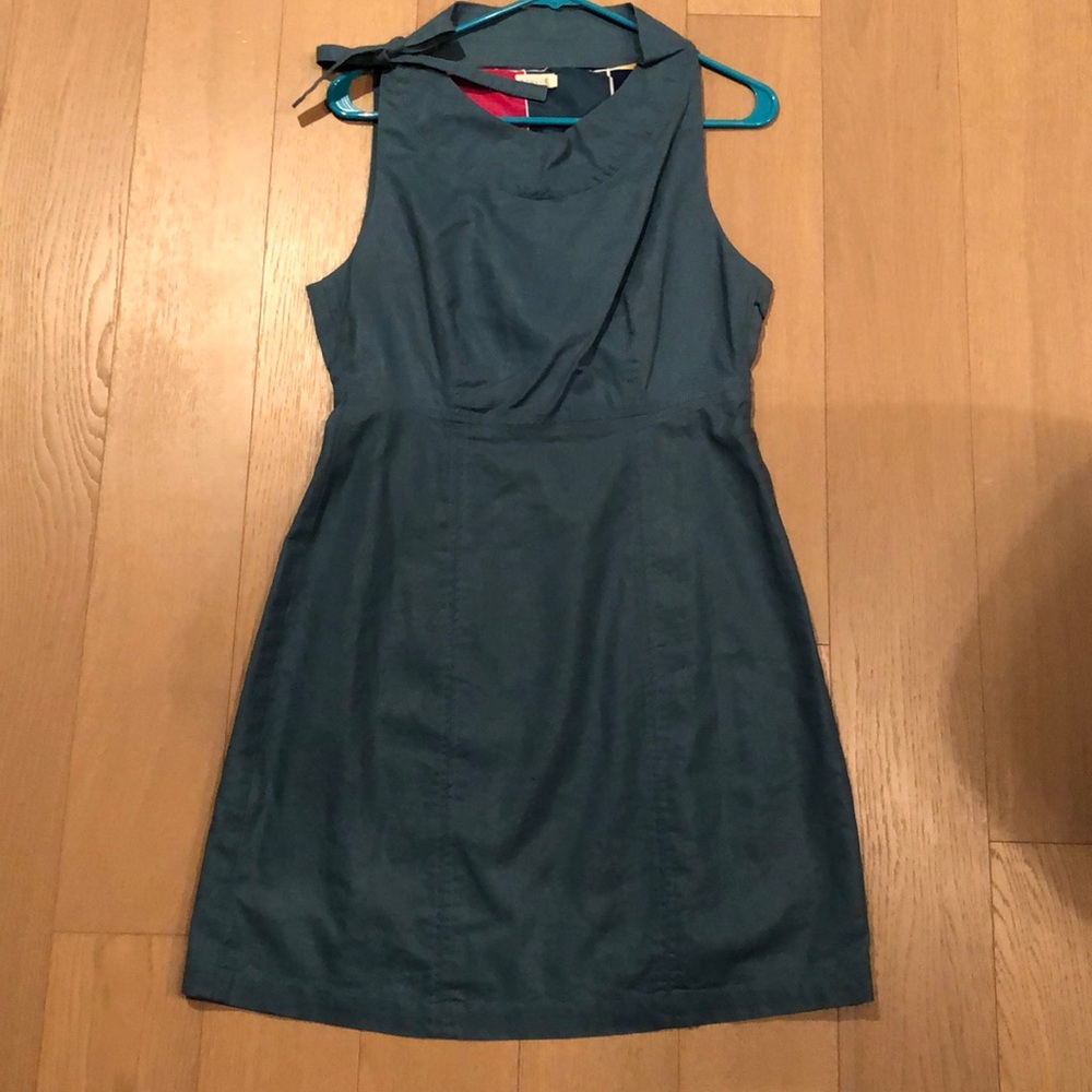 Tulle blue tailored sheath dress with pop lining